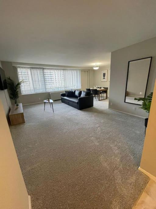 Charming Apartment At Crystal City With Amazing Amenities Arlington Eksteriør bilde