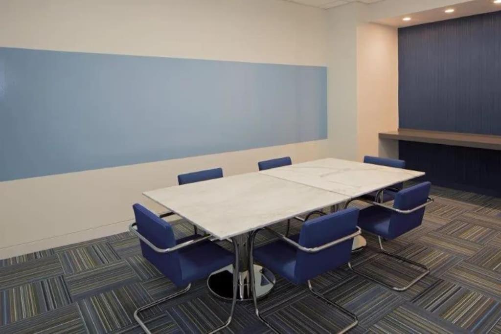 Charming Apartment At Crystal City With Amazing Amenities Arlington Eksteriør bilde