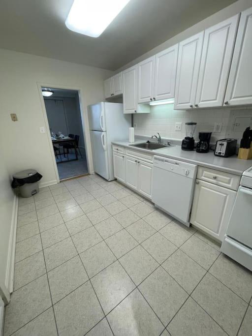 Charming Apartment At Crystal City With Amazing Amenities Arlington Eksteriør bilde