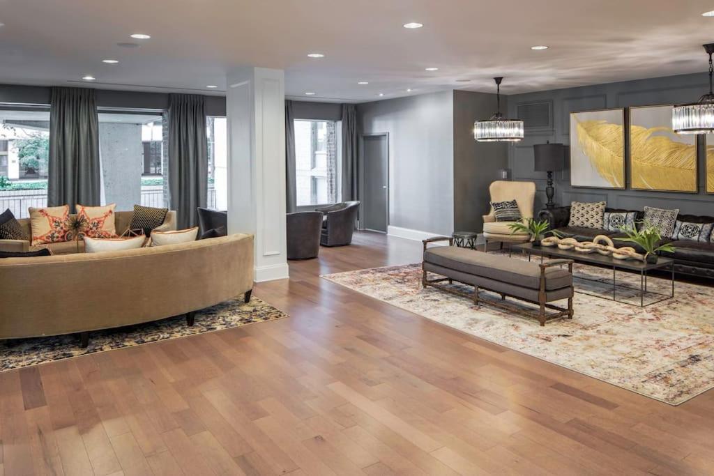 Charming Apartment At Crystal City With Amazing Amenities Arlington Eksteriør bilde